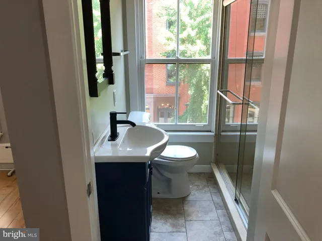 $900 | 338 South 16th Street, Unit 6, Philadelphia, PA 19102