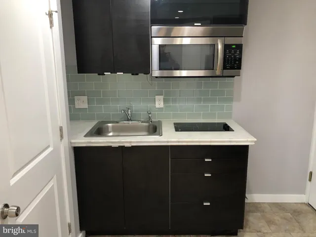 $900 | 338 South 16th Street, Unit 6, Philadelphia, PA 19102