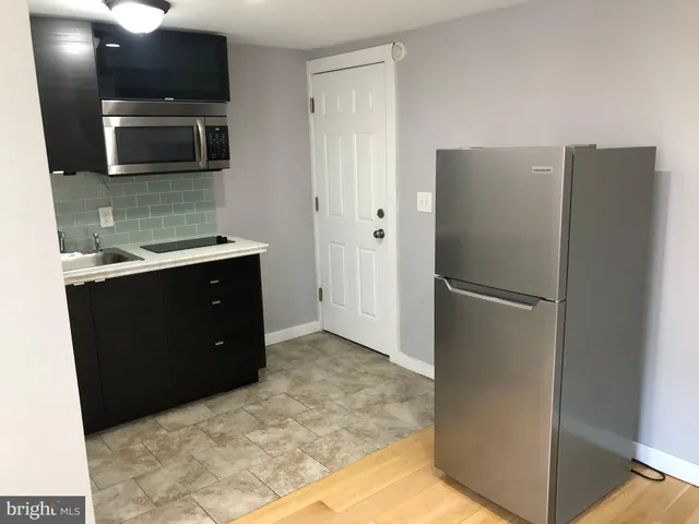 $900 | 338 South 16th Street, Unit 6, Philadelphia, PA 19102