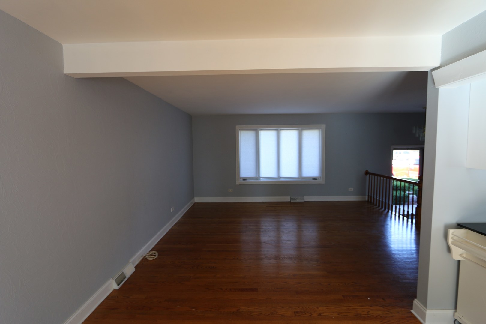 535 Beck Road Lindenhurst, IL 60046 - Photo 3 of 35