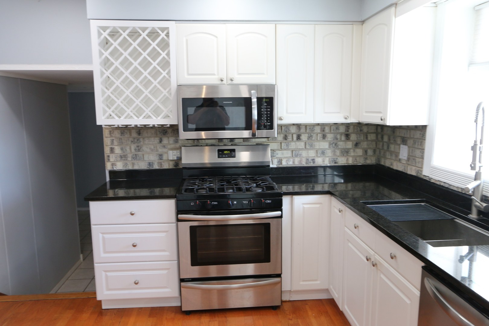 535 Beck Road Lindenhurst, IL 60046 - Photo 7 of 35