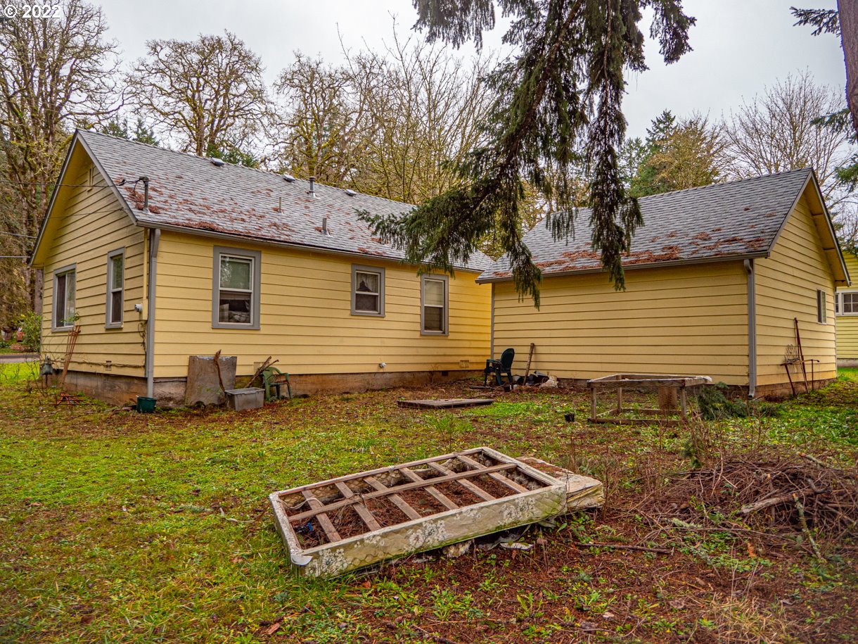 210 West Holley Road Sweet Home, OR 97386 - Photo 16 of 21 Gallery Image 16