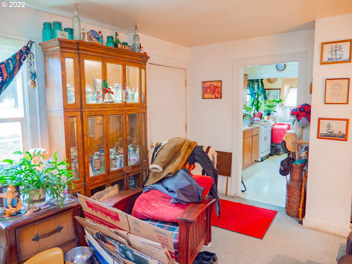 210 West Holley Road Sweet Home, OR 97386 - Photo 5 of 21 Gallery Image 5
