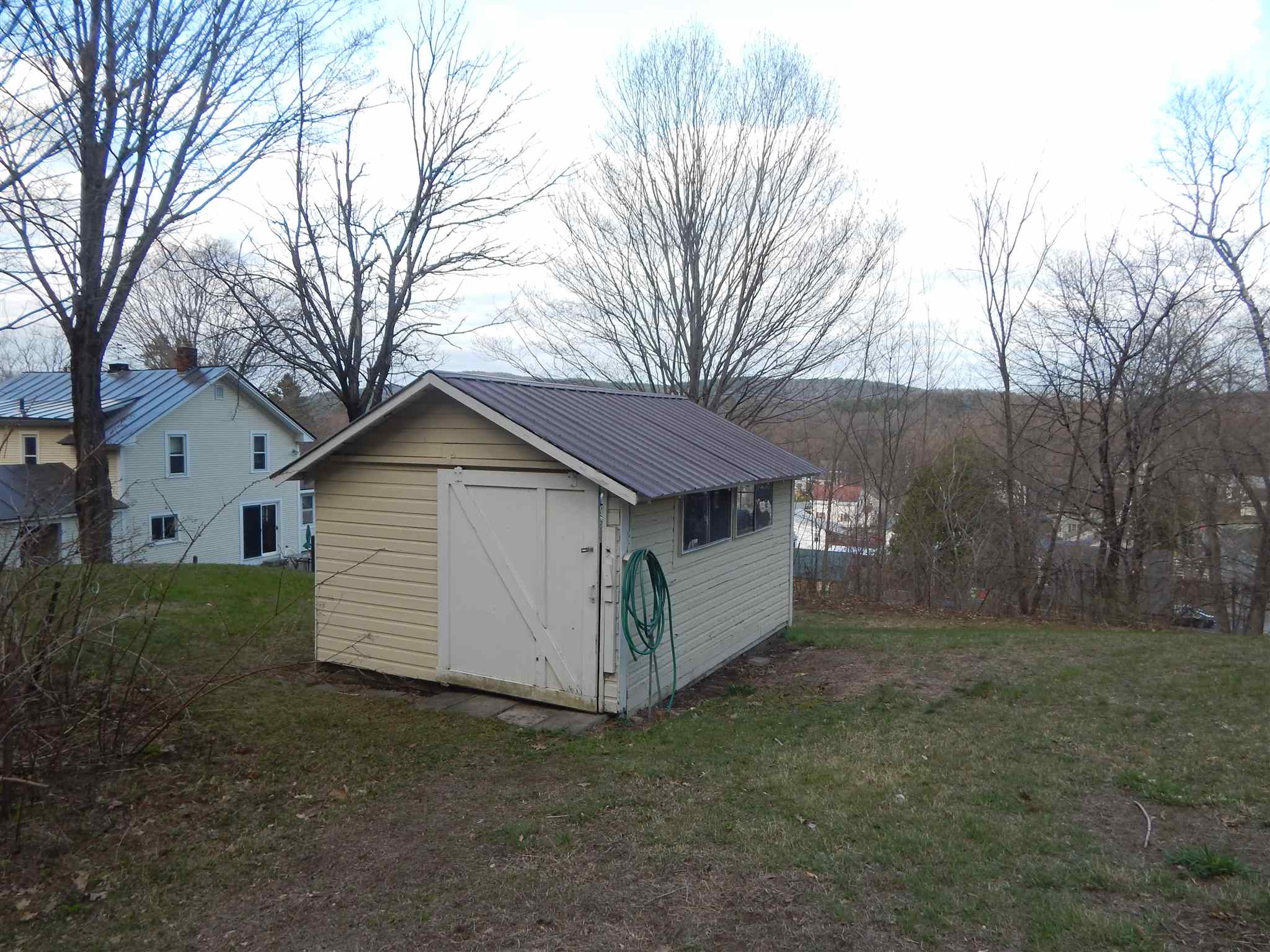 25 Sherwin Avenue Windsor, VT 05089 - Photo 18 of 32