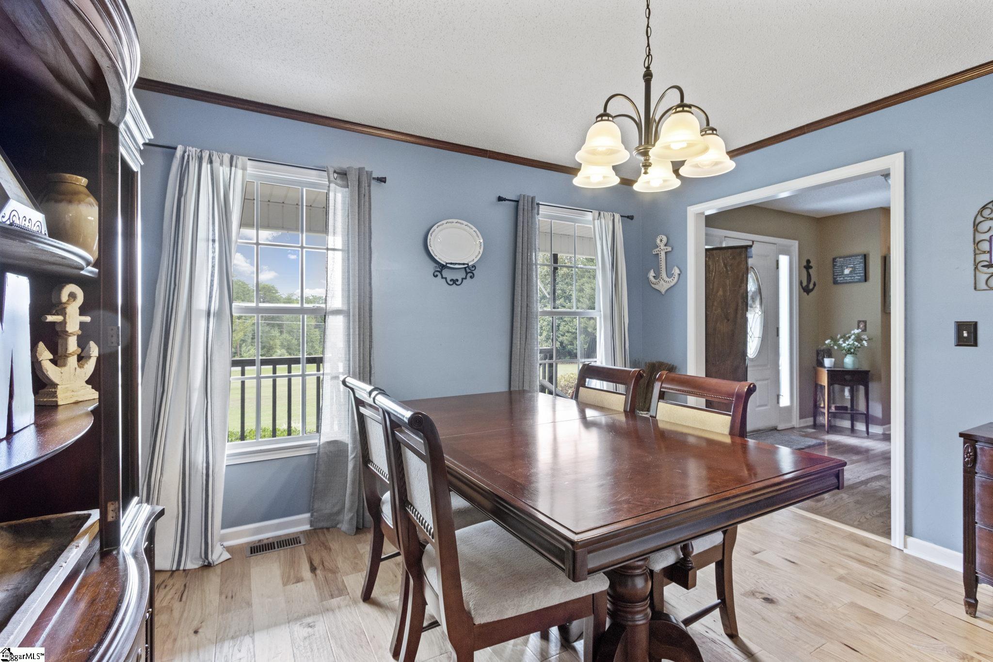 610 West Rutherford Street Landrum, SC 29356 - Photo 8 of 24