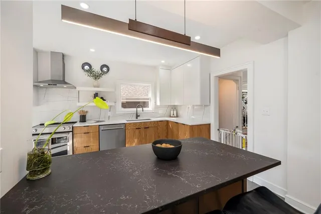 $675,000 | 1407 West 50 Street, Kansas City, MO 64112