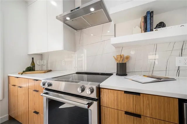 $675,000 | 1407 West 50 Street, Kansas City, MO 64112