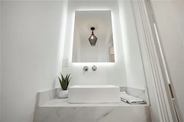 $675,000 | 1407 West 50 Street, Kansas City, MO 64112