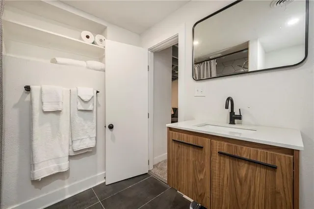 $675,000 | 1407 West 50 Street, Kansas City, MO 64112