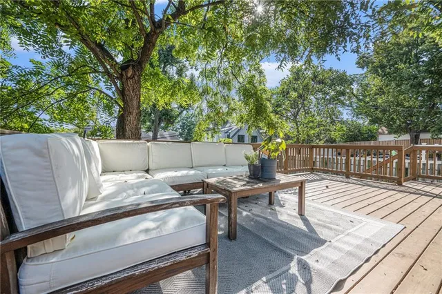 $675,000 | 1407 West 50 Street, Kansas City, MO 64112