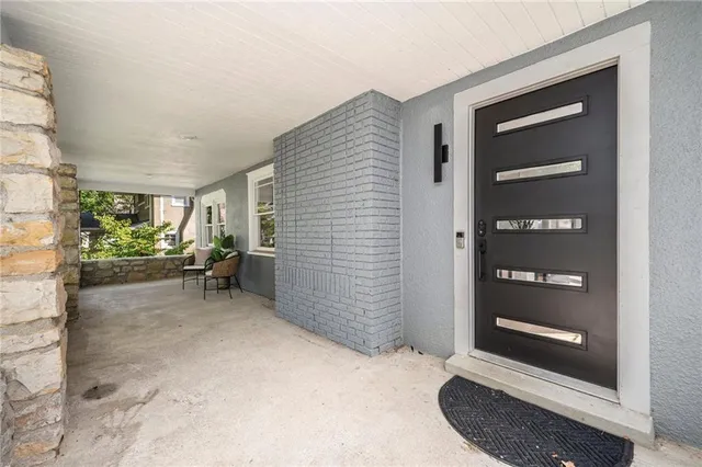 $675,000 | 1407 West 50 Street, Kansas City, MO 64112