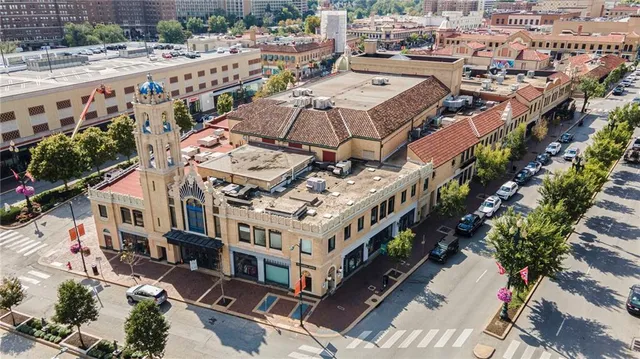 $675,000 | 1407 West 50 Street, Kansas City, MO 64112