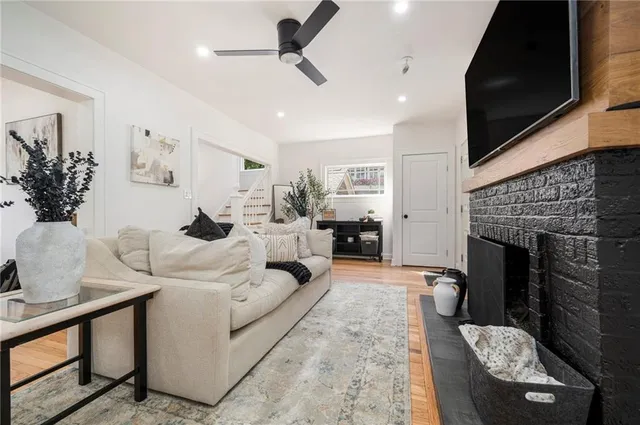 $675,000 | 1407 West 50 Street, Kansas City, MO 64112