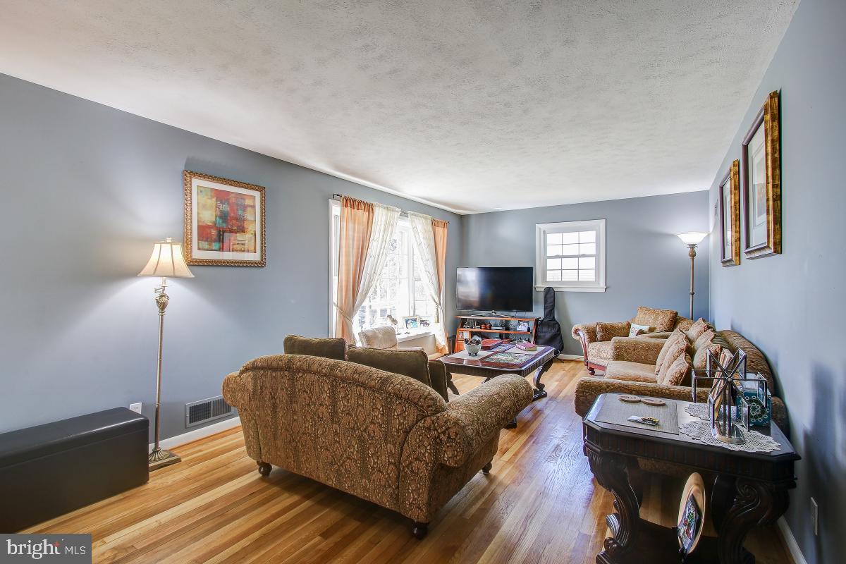 14016 Schaeffer Road Germantown, MD 20874 - Photo 15 of 46 Gallery Image 15