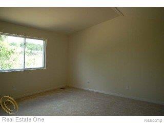 3100 Fantail Drive Rochester, MI 48309 - Photo 9 of 11 MASTER