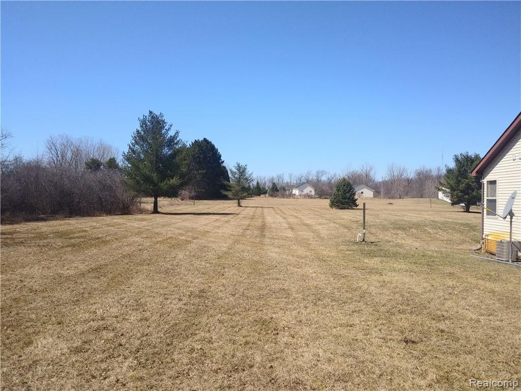 16488 Bird Road Linden, MI 48451 - Photo 2 of 8 2_Bird 16488.jpg