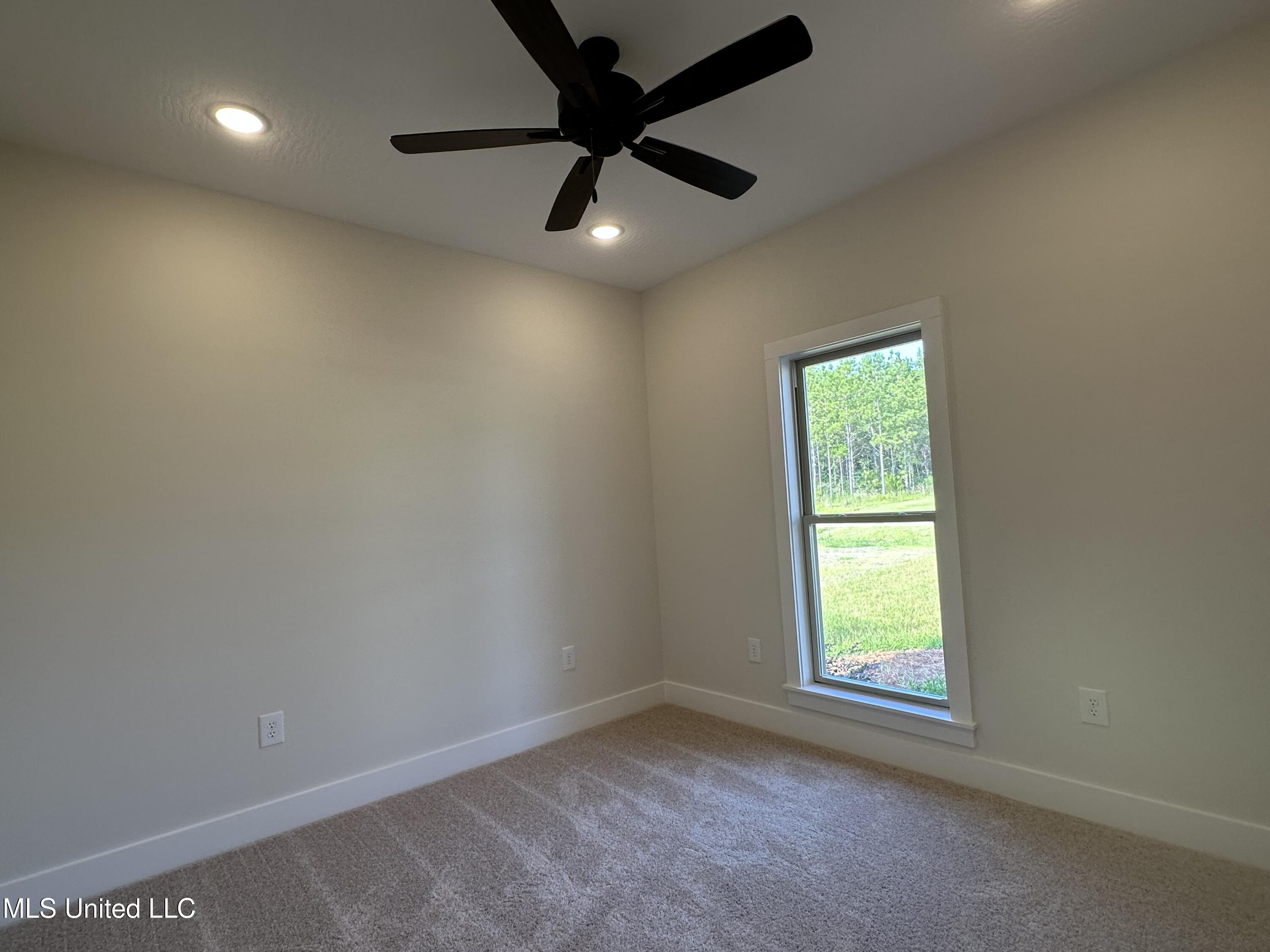 24 Pipestone Sumrall, MS 39482 - Photo 14 of 18 IMG_1596