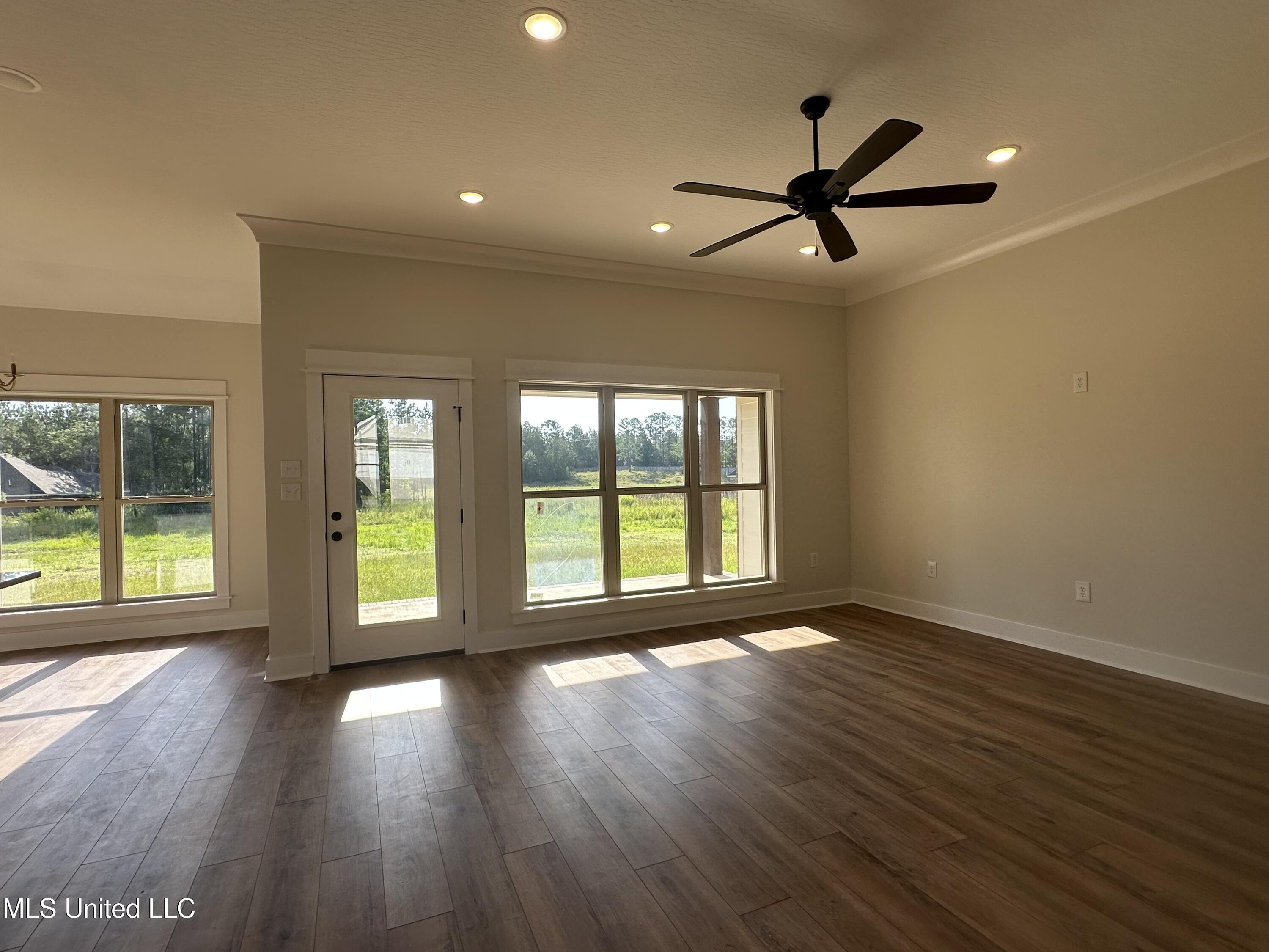 24 Pipestone Sumrall, MS 39482 - Photo 6 of 18 IMG_1601
