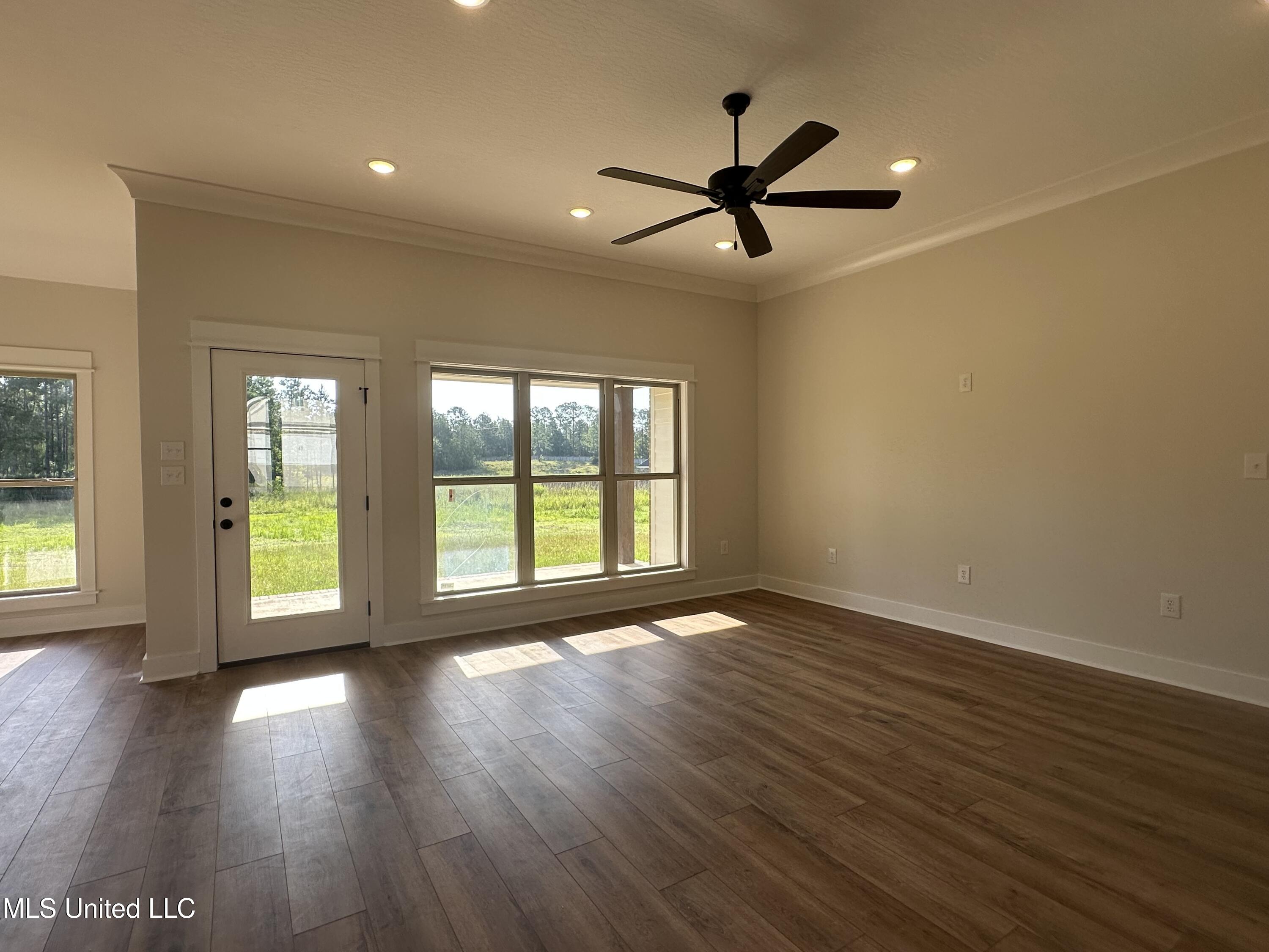 24 Pipestone Sumrall, MS 39482 - Photo 7 of 18 IMG_1600