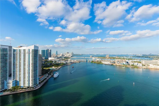 $6,650 | 848 Brickell Key Drive, Unit 3904, Miami, FL 33131