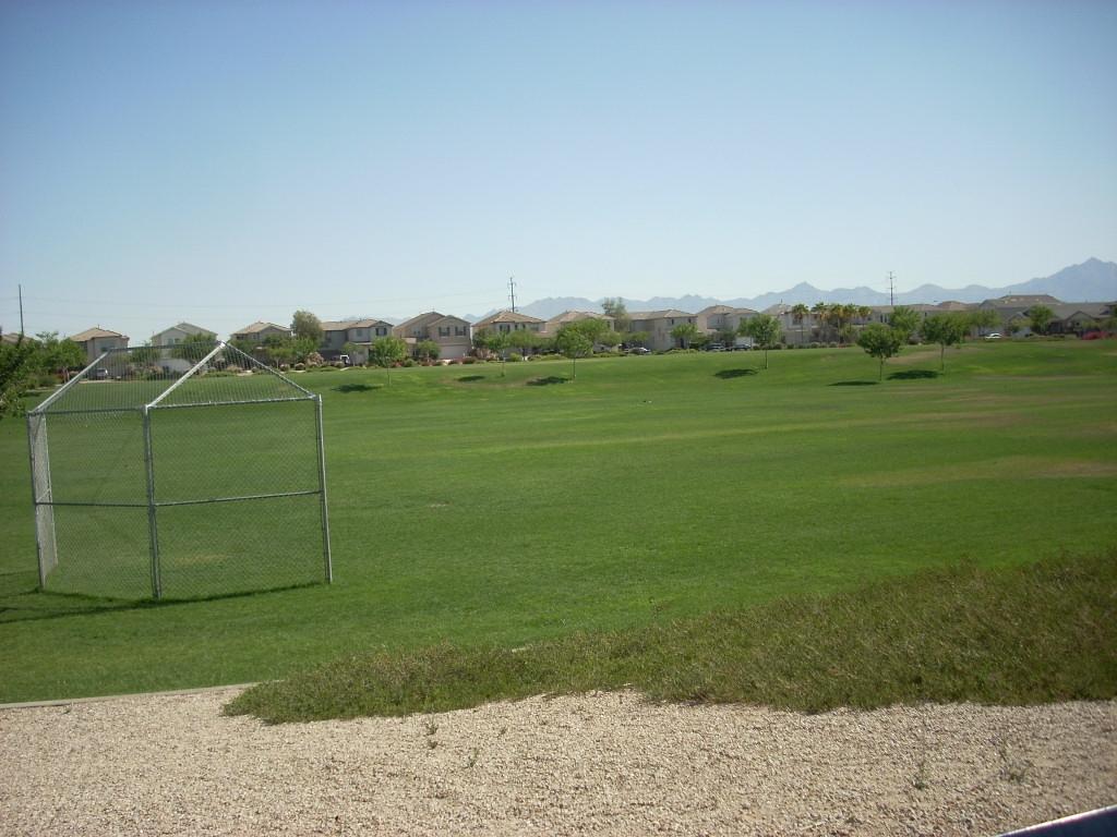 4206 West Carter Road Phoenix, AZ 85041 - Photo 7 of 7 Park
