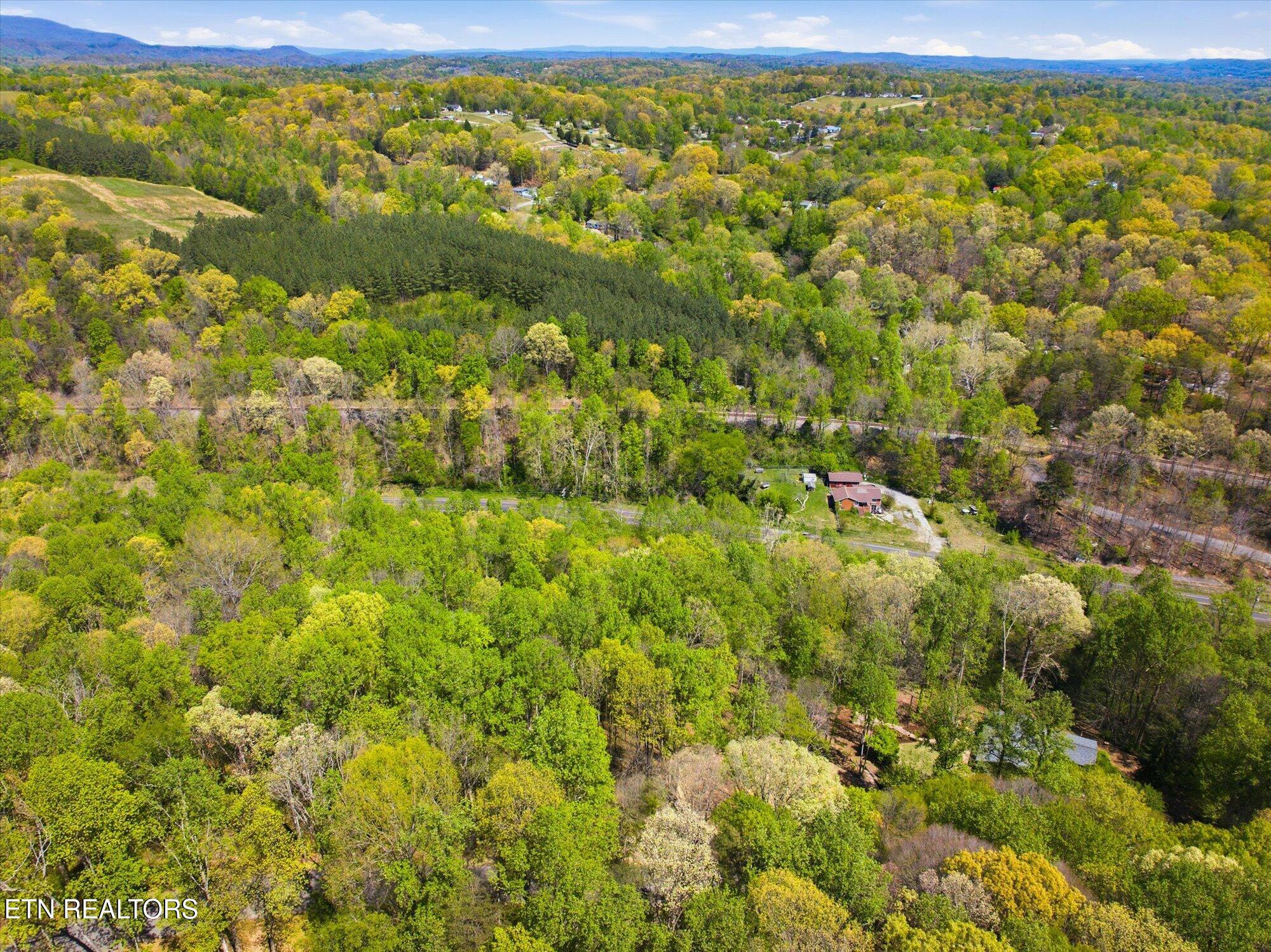 Skyline Drive Clinton, TN 37716 - Photo 14 of 16 Skyline Dr.