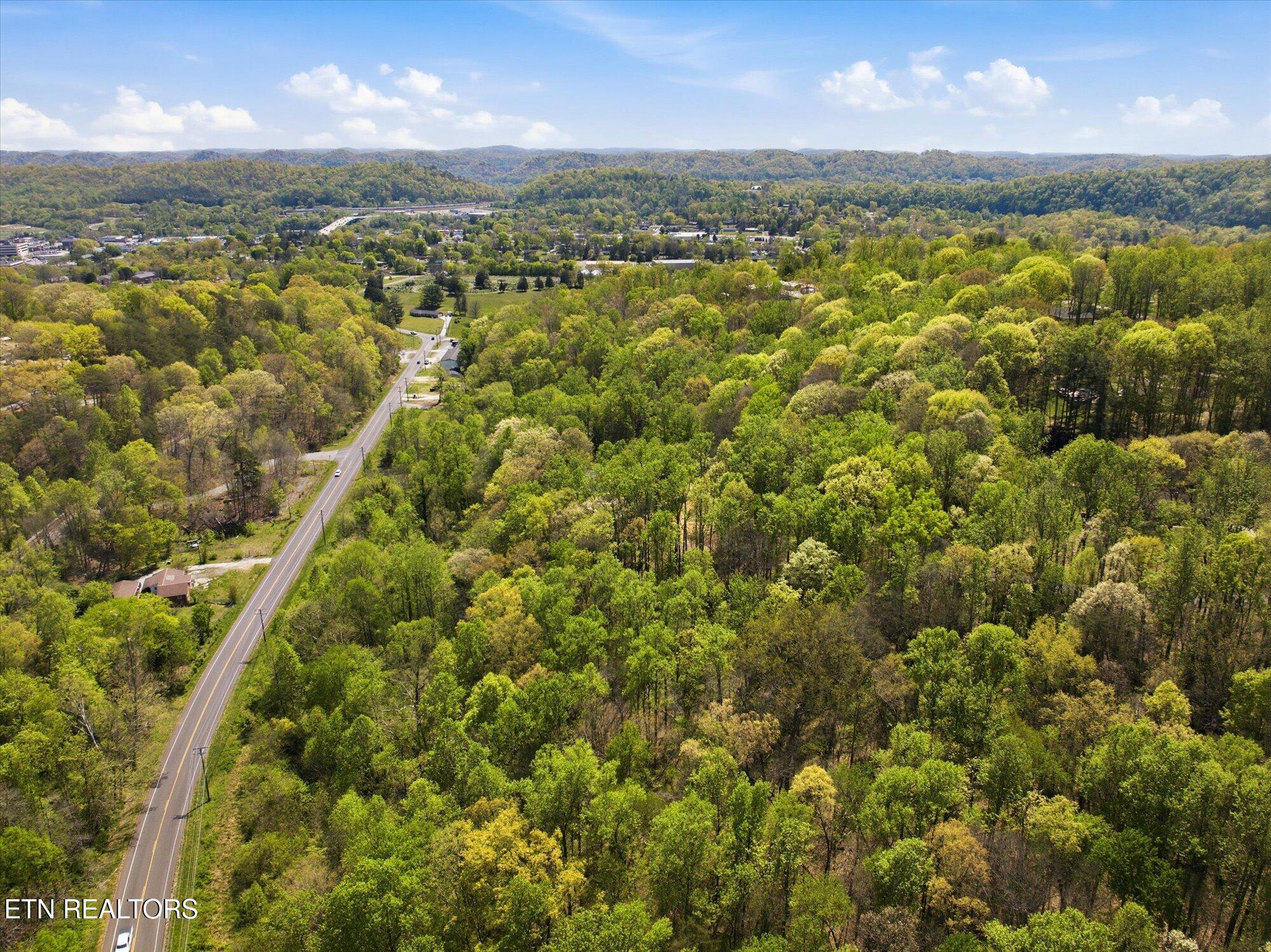 Skyline Drive Clinton, TN 37716 - Photo 10 of 16 Skyline Dr.