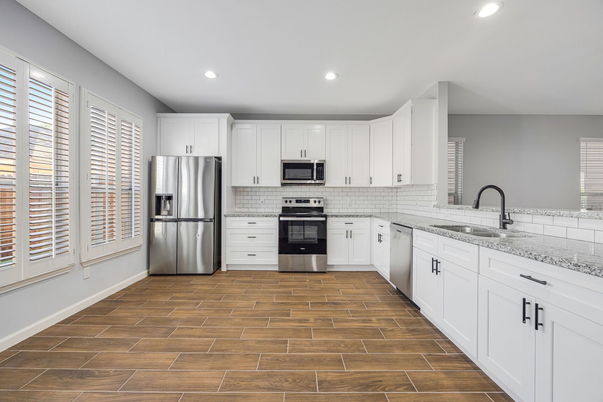 8018 Grow Lane Houston, TX 77040 - Photo 7 of 20 All appliances included!