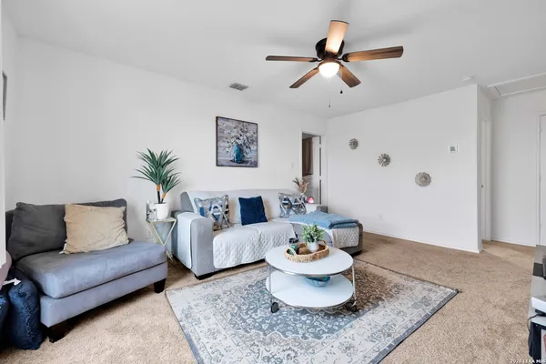 $1,950 | 5258 Monarch Bend, San Antonio, TX 78253