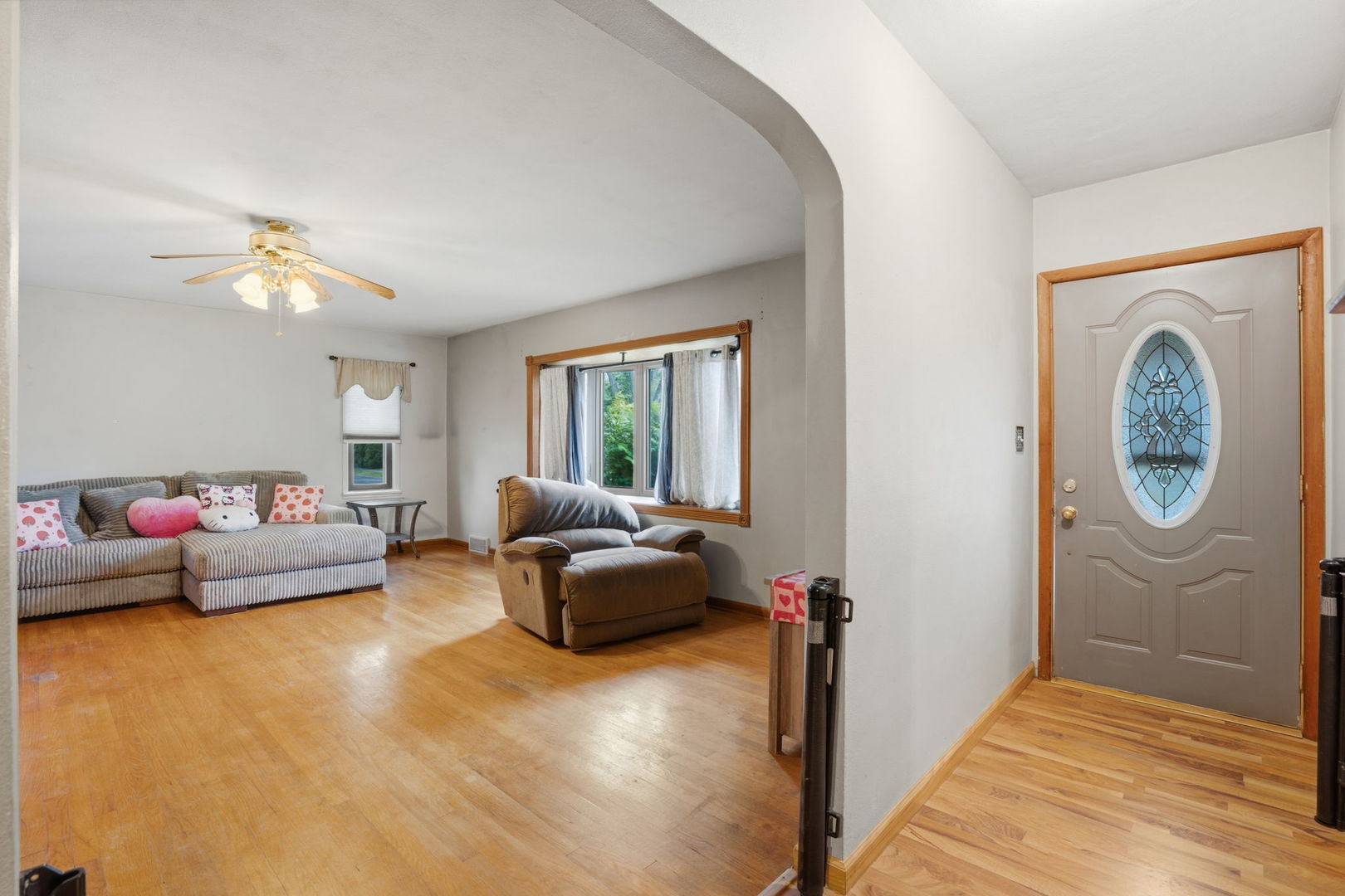 2730 4th Street Moline, IL 61265 - Photo 7 of 25 a living room with furniture and a window