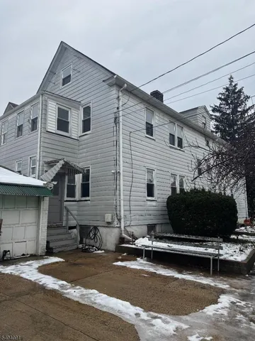 a house view with a outdoor space