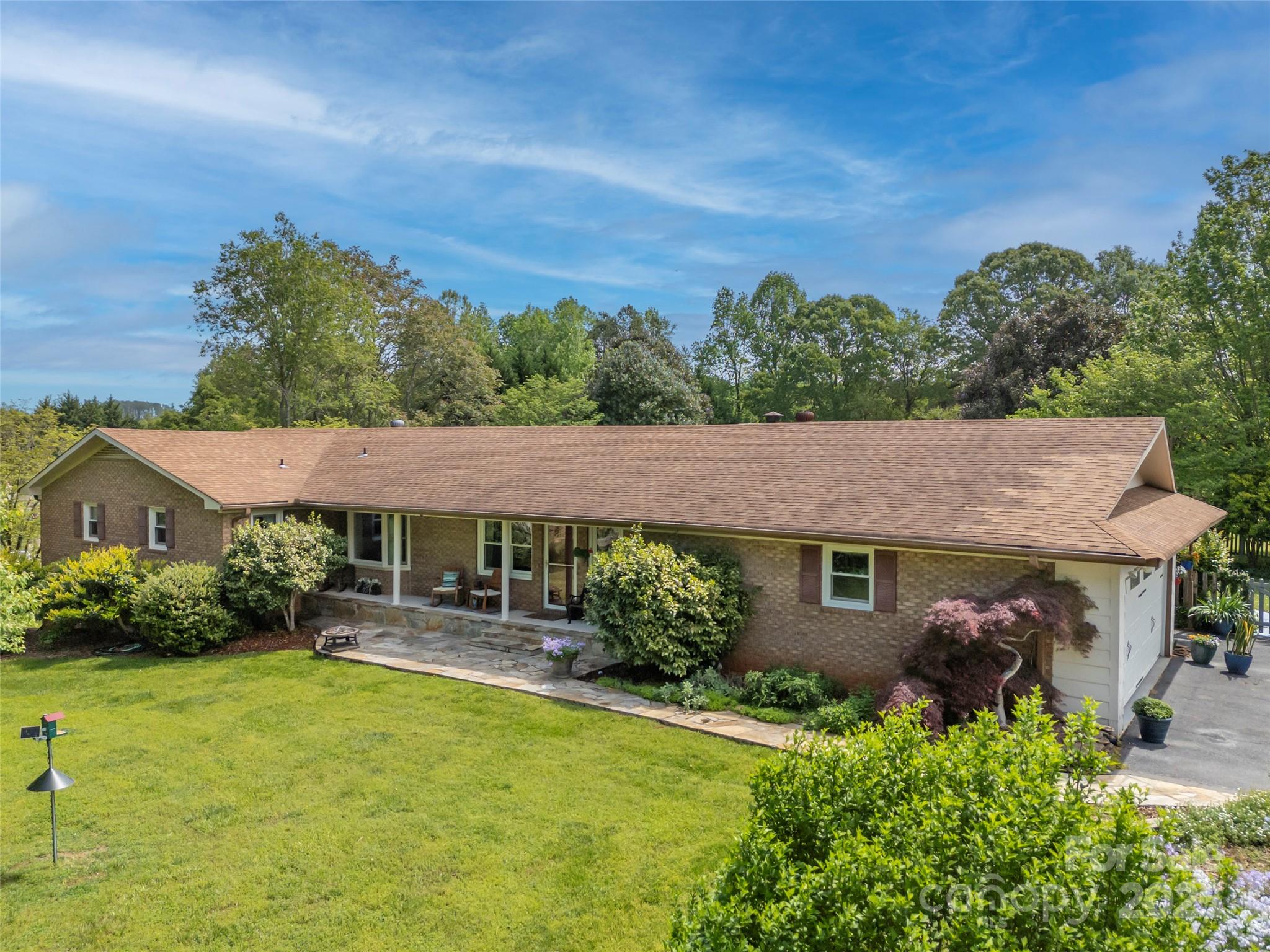 301 Spring Valley Road Inman, SC 29349 - Photo 1 of 48
