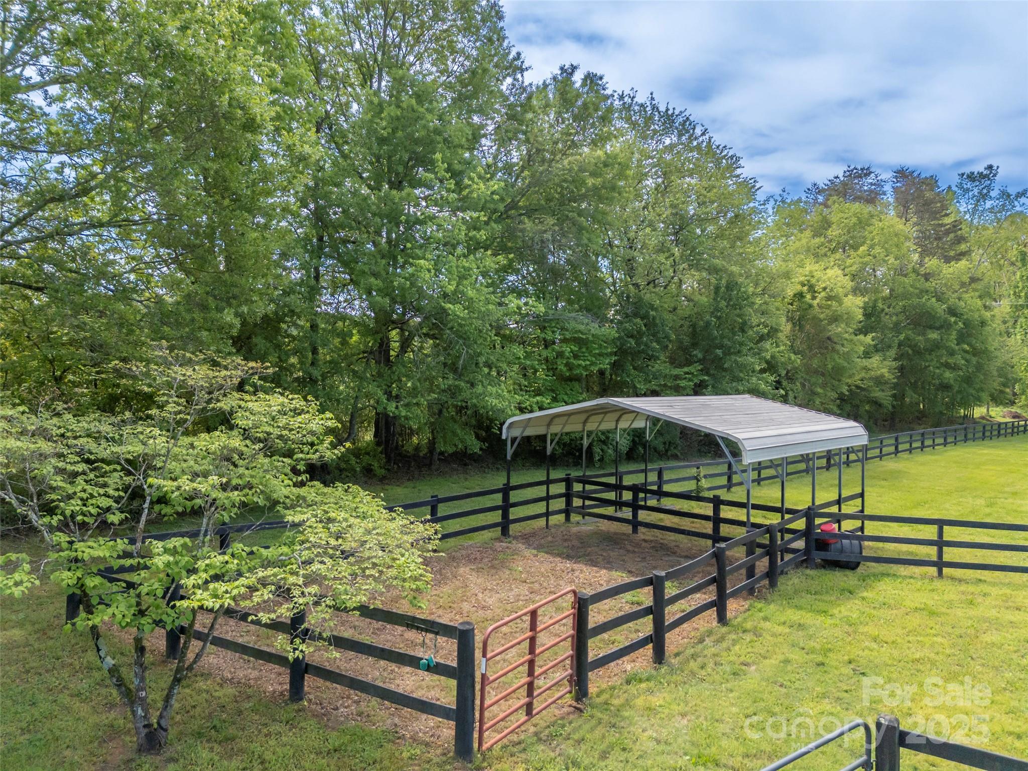 301 Spring Valley Road Inman, SC 29349 - Photo 37 of 48