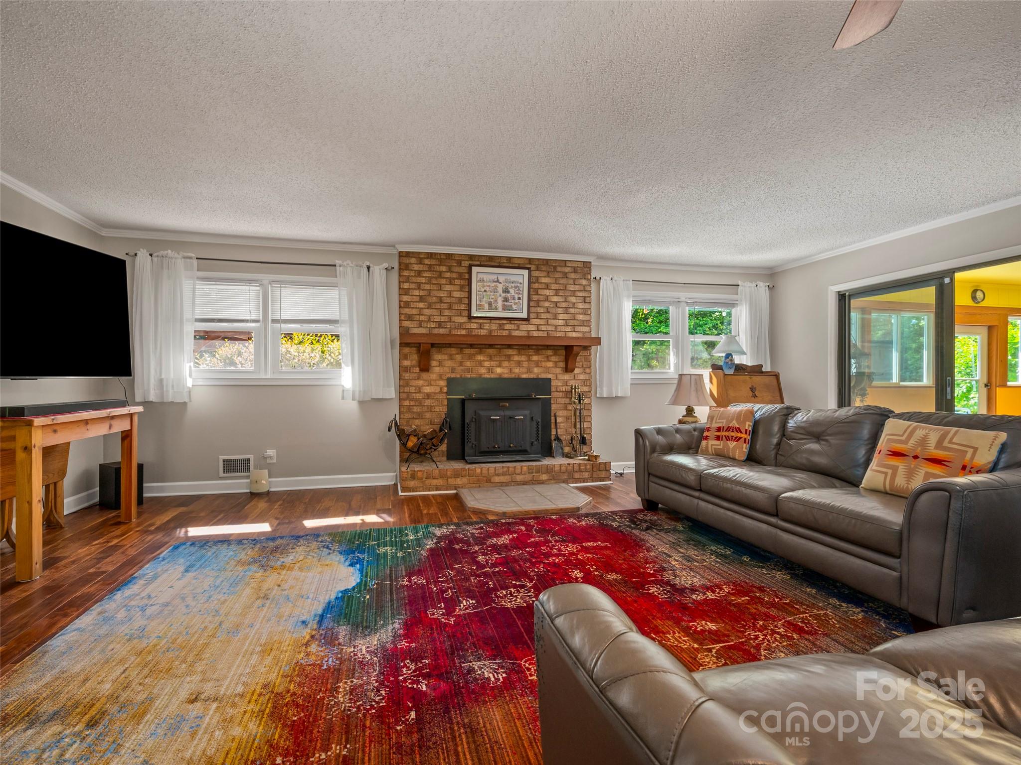 301 Spring Valley Road Inman, SC 29349 - Photo 6 of 48