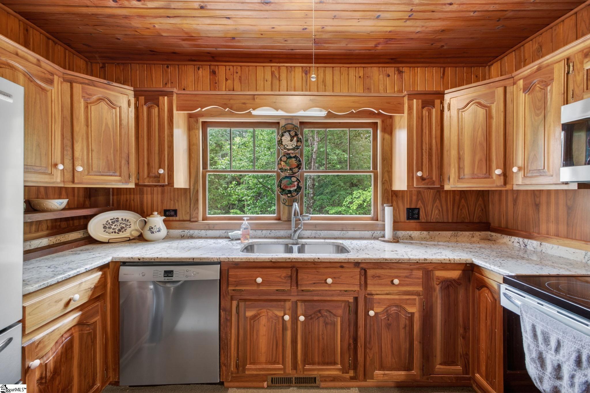 1310 Camp Creek Road Taylors, SC 29687 - Photo 13 of 50