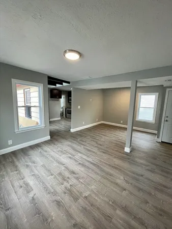 $2,300 | 58 Houghton Street, Unit 2, Worcester, MA 01604
