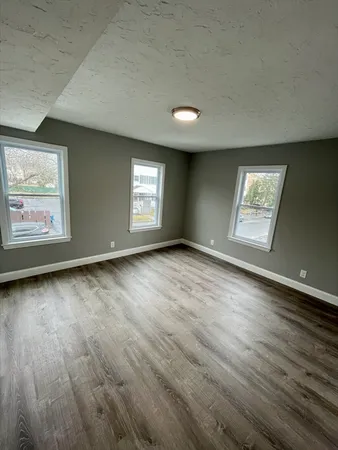 $2,300 | 58 Houghton Street, Unit 2, Worcester, MA 01604