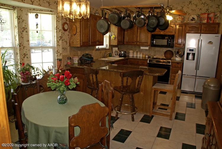 6808 Old Kent Road Amarillo, TX 79109 - Photo 15 of 24 Breakfast Nook