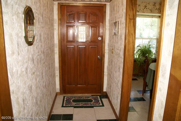 6808 Old Kent Road Amarillo, TX 79109 - Photo 17 of 24 Entry