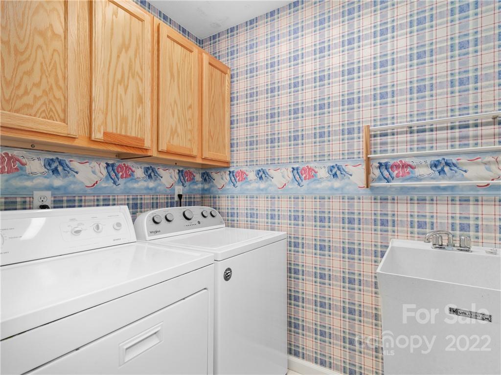 14 Hidden Road Clyde, NC 28721 - Photo 21 of 28