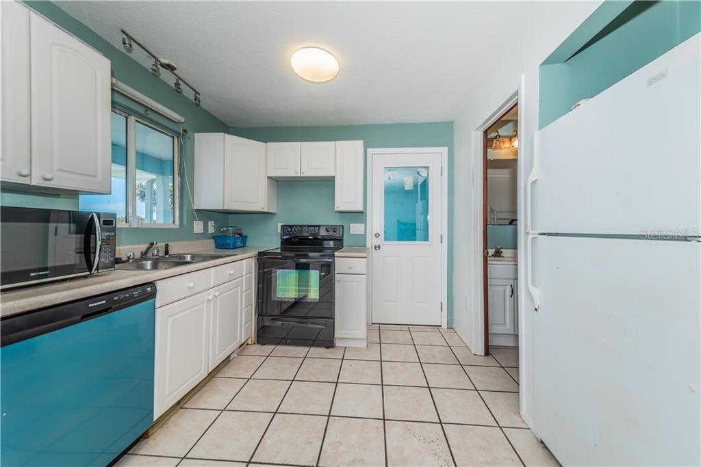 8221 Hayward Lane Port Richey, FL 34668 - Photo 30 of 47 Gallery Image 30