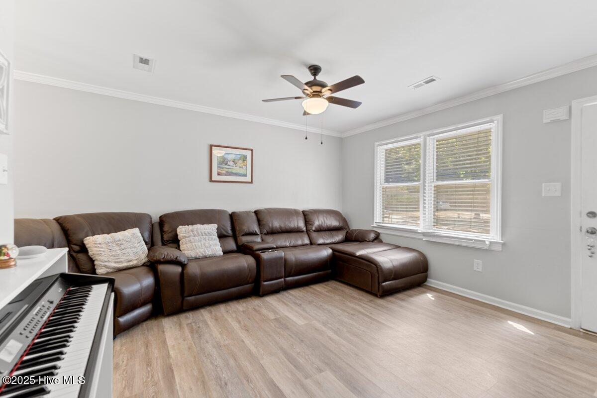 1805 Ruffleleaf Circle Wilson, NC 27893 - Photo 5 of 19 1805 Ruffleleaf Cir 15