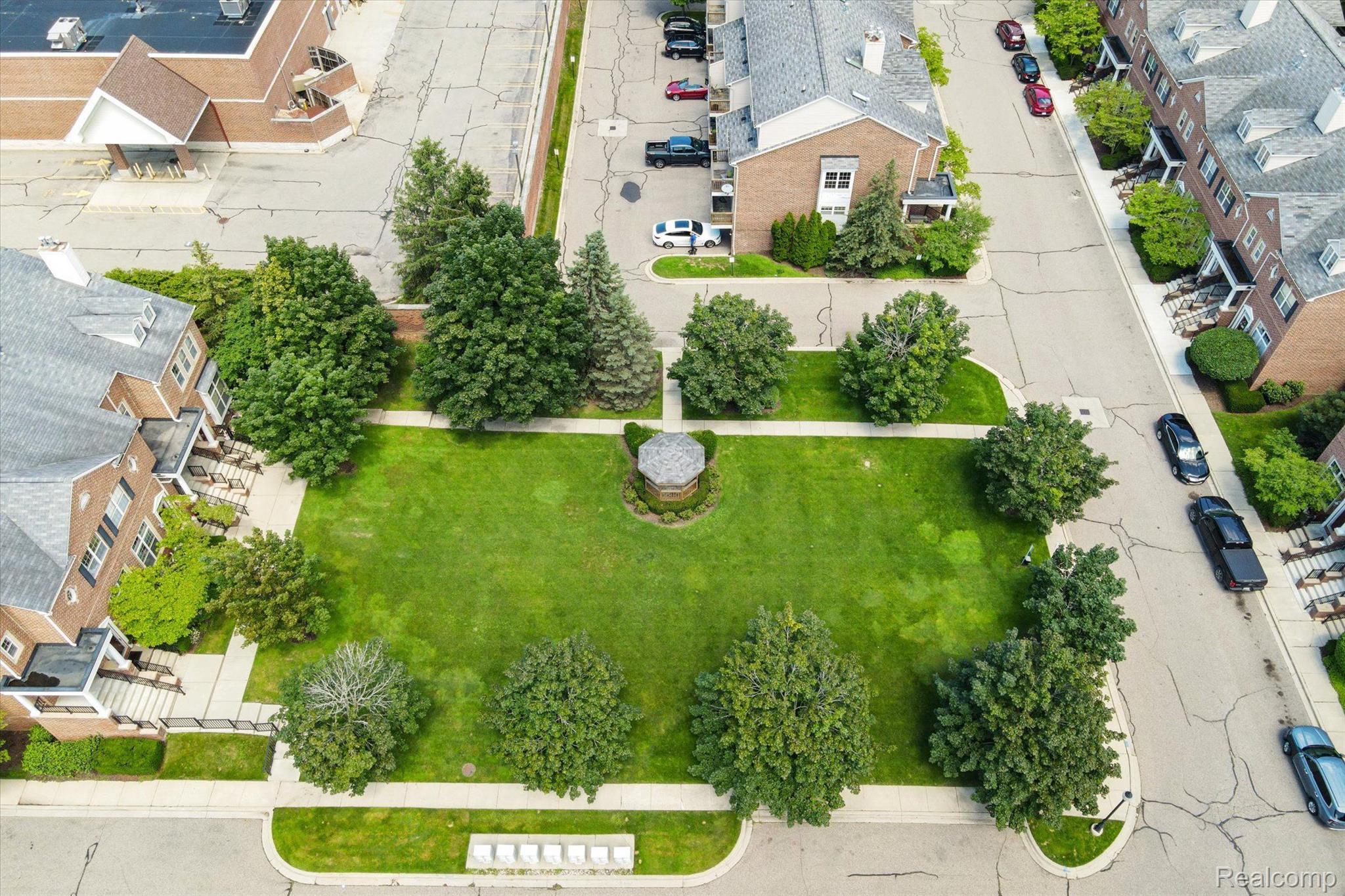 16964 Farmington Road Livonia, MI 48154 - Photo 32 of 38 Gallery Image 32