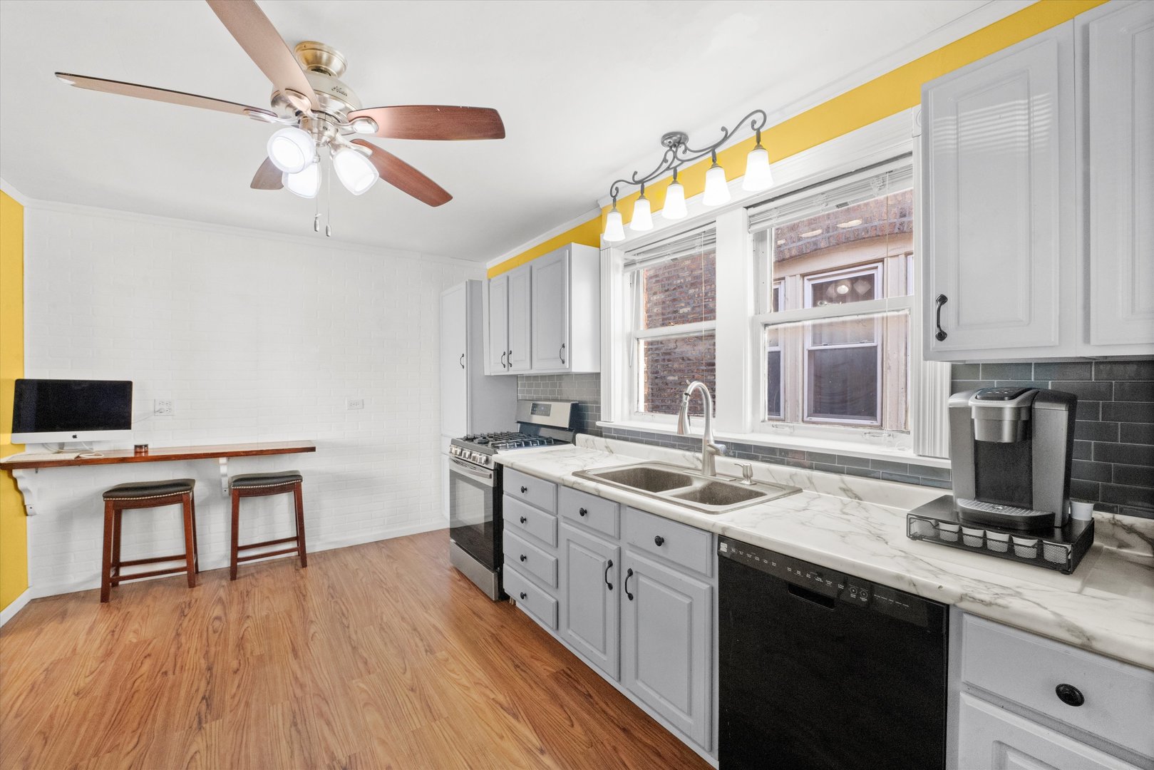 2301 North Rutherford Avenue Chicago, IL 60707 - Photo 9 of 30 Gallery Image 9
