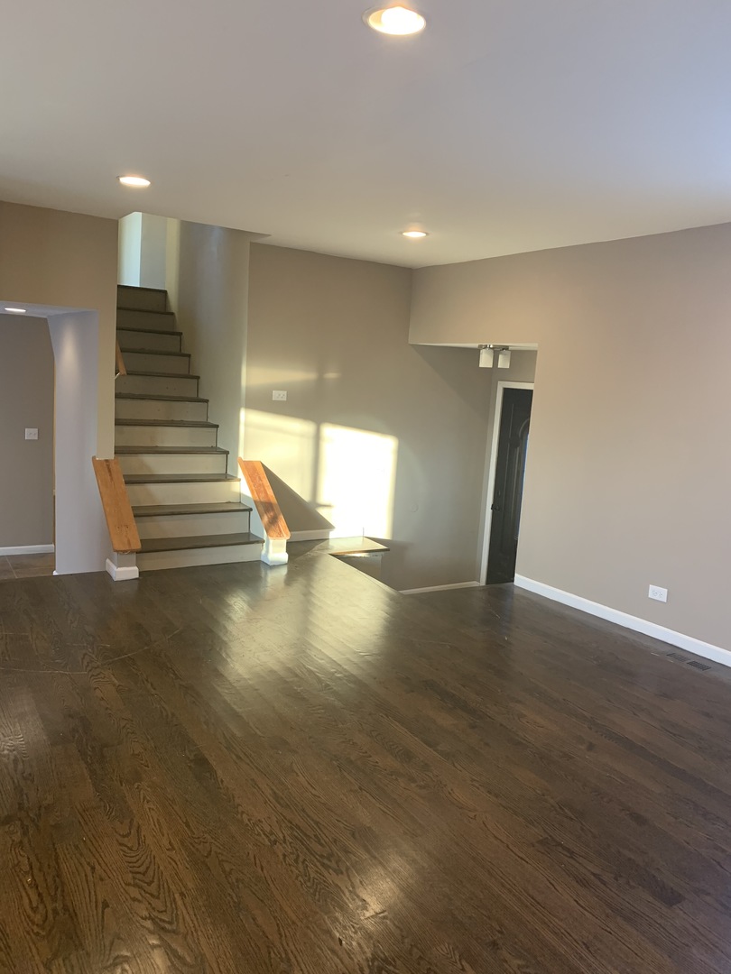 38 Wedgewood Road Matteson, IL 60443 - Photo 2 of 14 a view of entryway and hall with wooden floor