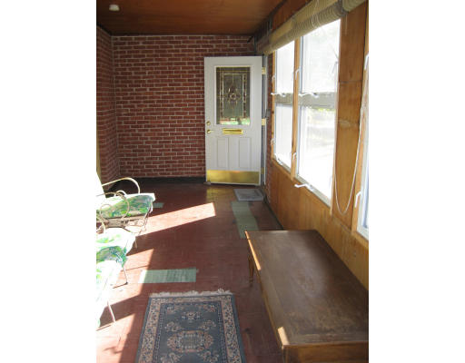 159 Monrovia Street Springfield, MA 01104 - Photo 4 of 12 Gallery Image 4
