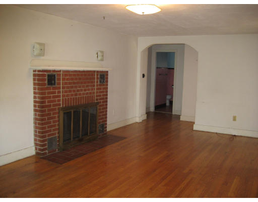 159 Monrovia Street Springfield, MA 01104 - Photo 8 of 12 Gallery Image 8