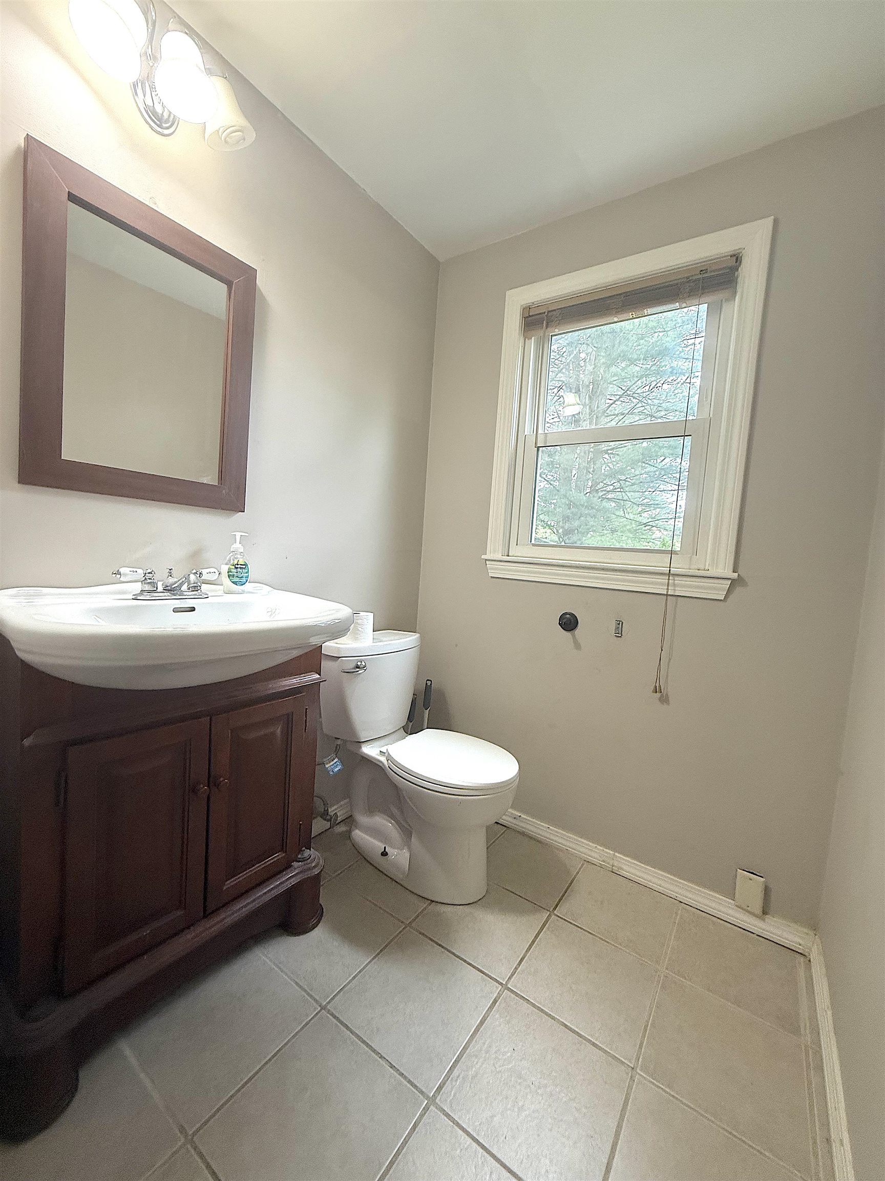 16 Townhouse Road Allenstown, NH 03275 - Photo 12 of 15 Gallery Image 12