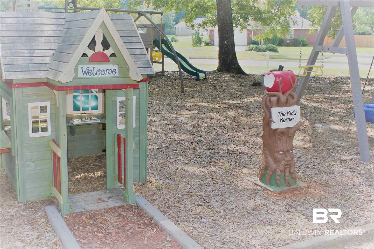 25407 Raynagua Boulevard Loxley, AL 36551 - Photo 10 of 20 Another view of kids area in common area.