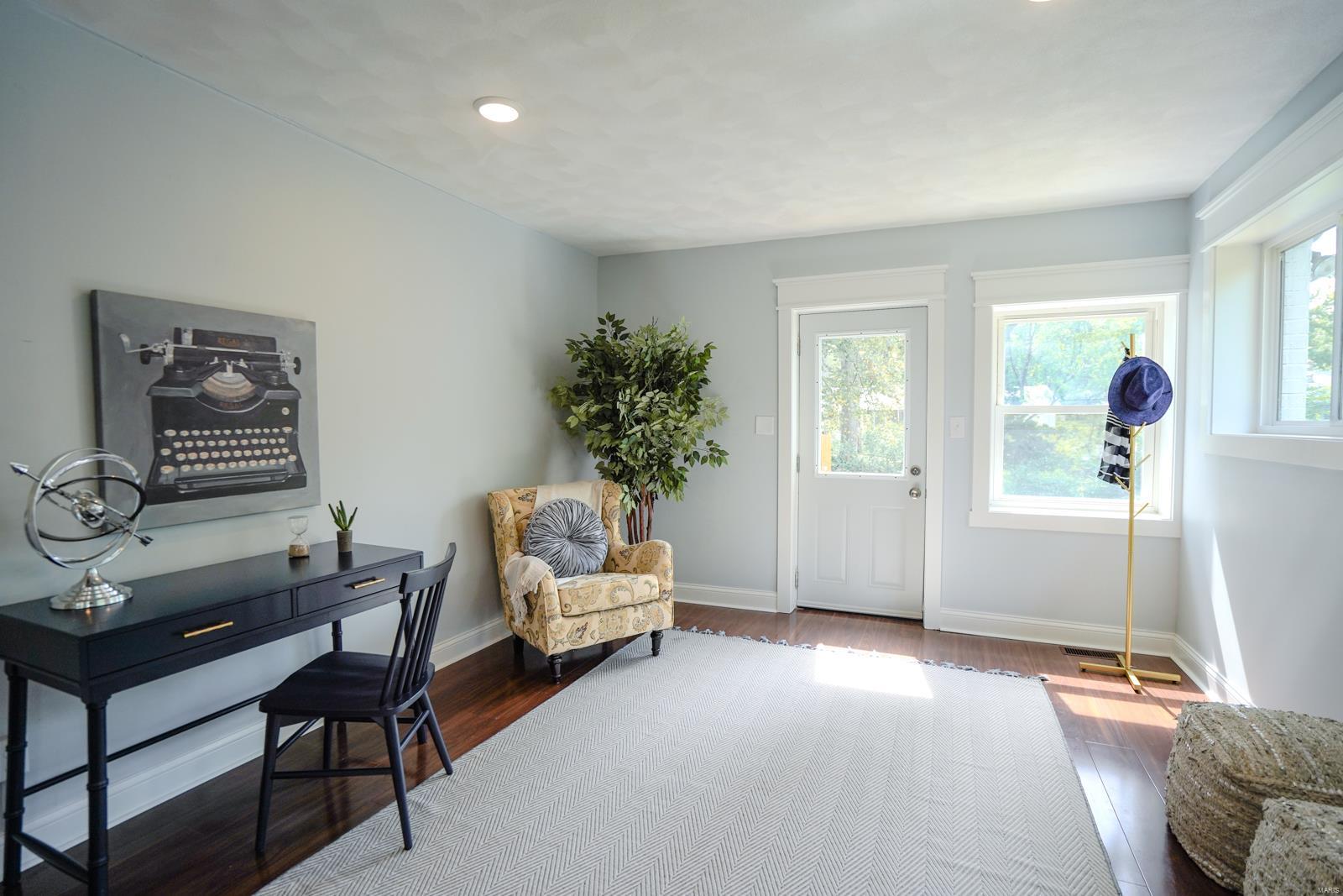 9751 Big Bend Road Oakland, MO 63122 - Photo 14 of 32